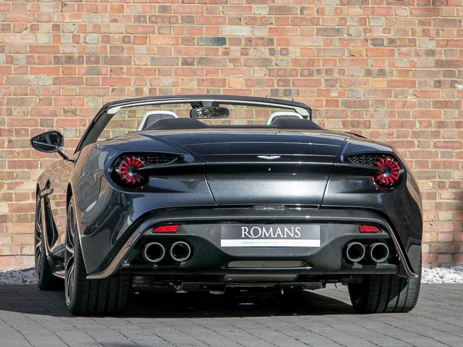  Aston Martin Vanquish Zagato Volante 2018 года  (UK) (фото 29 из 34)